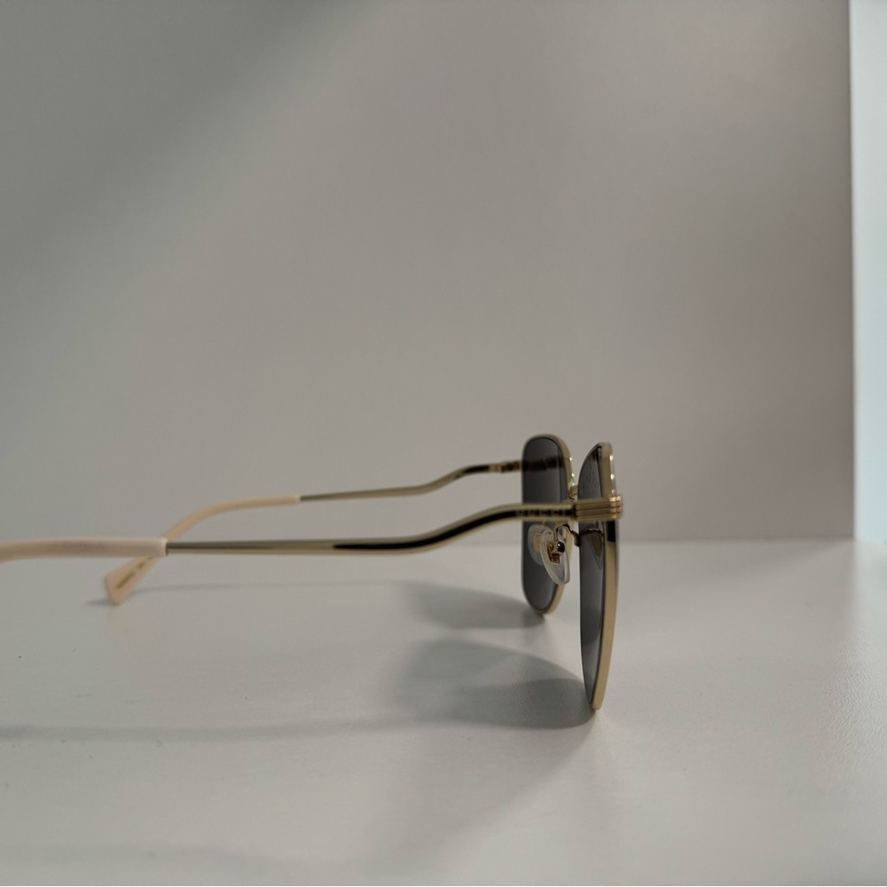 Sun Glasses - image 5